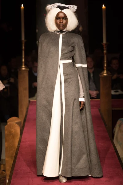 Look 1